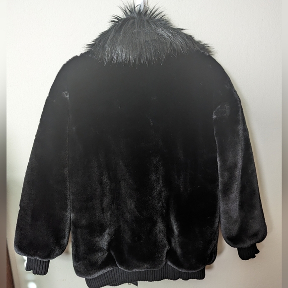 SOLD*****Steve Maddens Sylvia coat soft fur zip up with pockets!  NWT XS - Picture 7 of 13